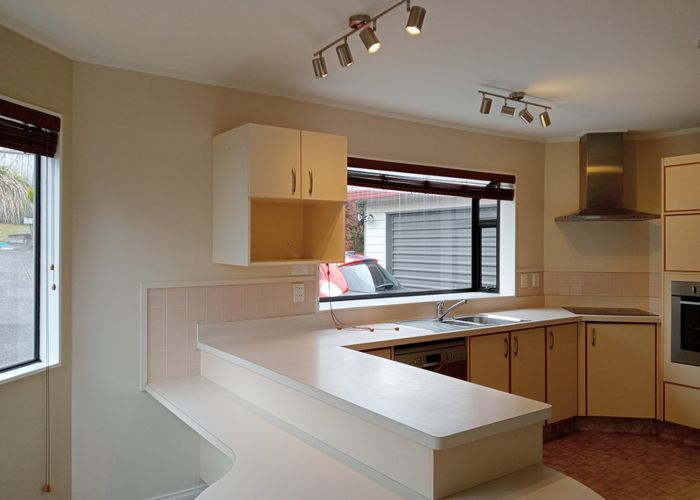  at 32B Sailmaker Close, Whitby, Porirua