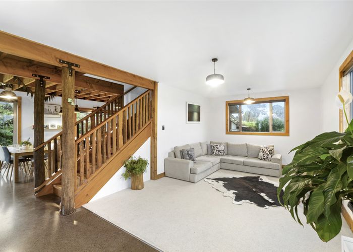  at 2007 South Road, Pitone, New Plymouth