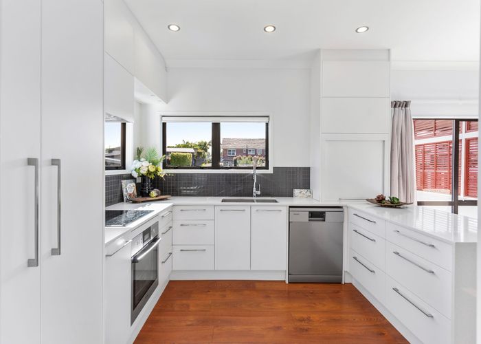  at 3/30 Howe Street, Howick, Auckland