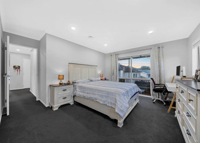  at 33 Bradnor Meadows Drive, Swanson, Waitakere City, Auckland