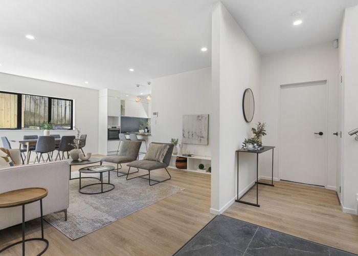  at 804 East Coast Road, Pinehill, North Shore City, Auckland