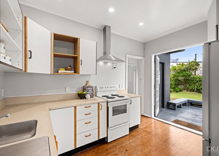  at 42 Beaumont Avenue, Alicetown, Lower Hutt, Wellington