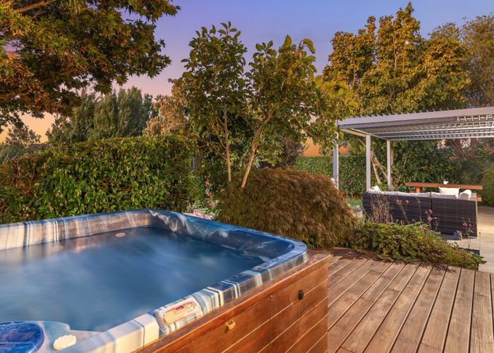  at 216 Welcome Bay Road, Welcome Bay, Tauranga, Bay Of Plenty