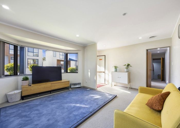  at 2/27 Rata Street, New Lynn, Waitakere City, Auckland
