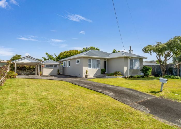  at 2 Glandwr Crescent, Whanganui East, Whanganui, Manawatu / Whanganui