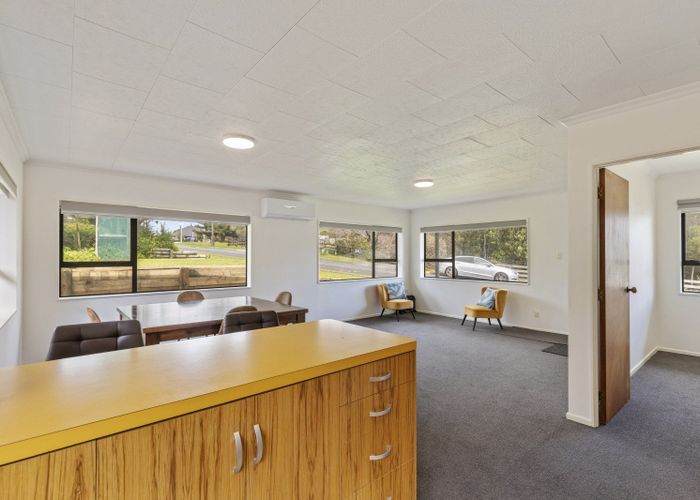  at 2 Squire Place, Blagdon, New Plymouth, Taranaki