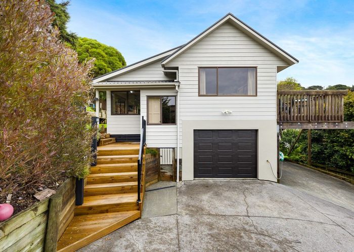  at 9 Dee Place, Torbay, Auckland