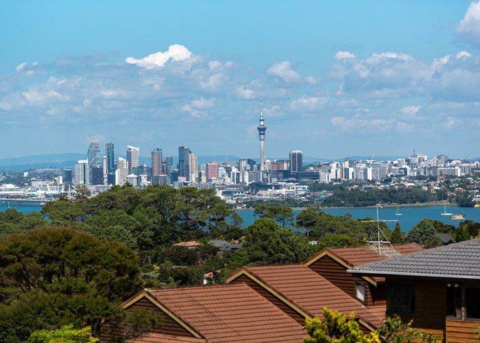  at 32 Onetaunga Road, Chatswood, North Shore City, Auckland