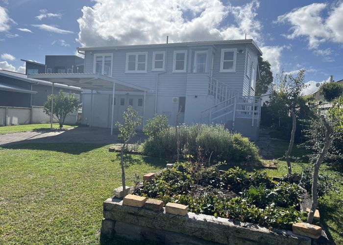  at 23 Hawke Crescent, Beachlands, Auckland