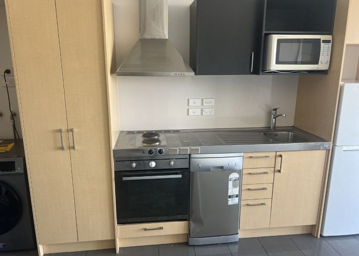  at 809/17 Putney Way, City Centre, Manukau City, Auckland