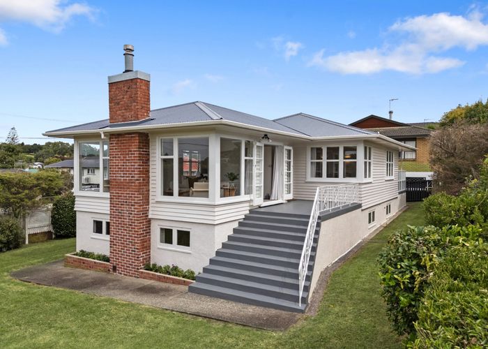  at 2 Stamford Park Road, Mount Roskill, Auckland City, Auckland