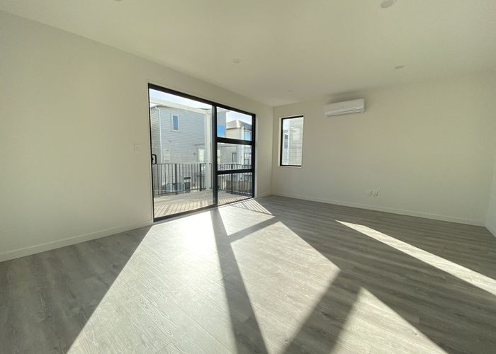  at 16 Nephrite lane, Henderson, Waitakere City, Auckland