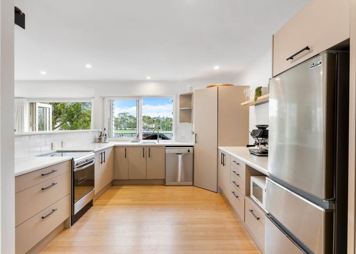  at 1/16 Lyttelton Avenue, Forrest Hill, North Shore City, Auckland