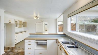  at 5 Clarence Cox Crescent, Pirimai, Napier