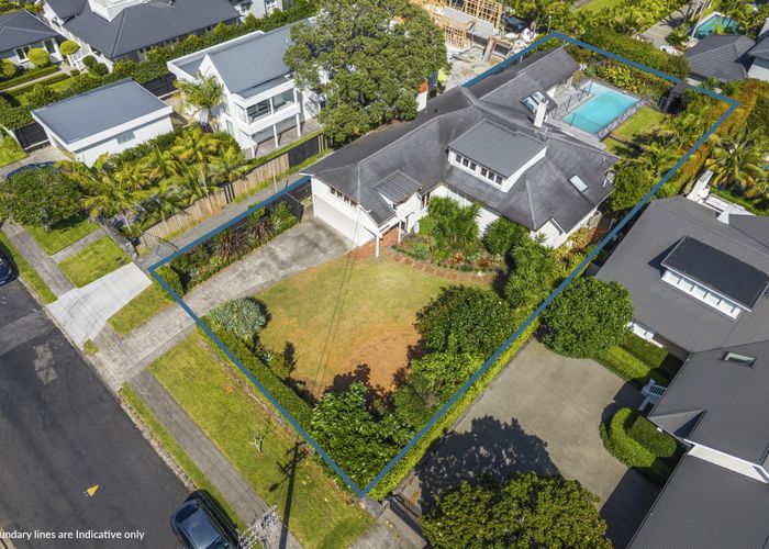  at 8 Tiri Road, Milford, North Shore City, Auckland