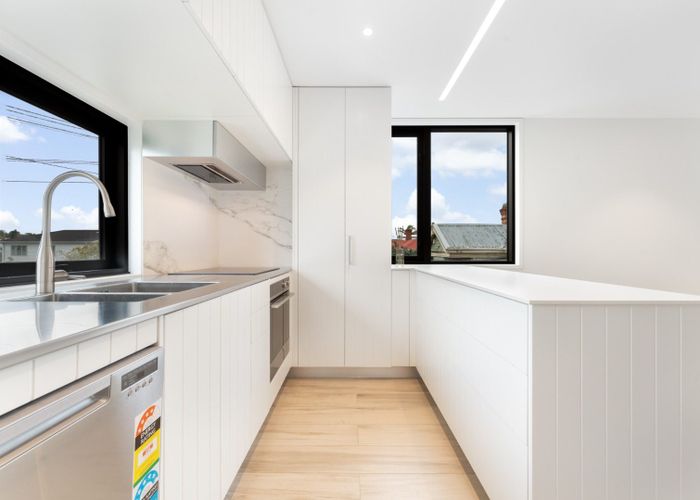  at 2/7 Arcadia Road, Epsom, Auckland