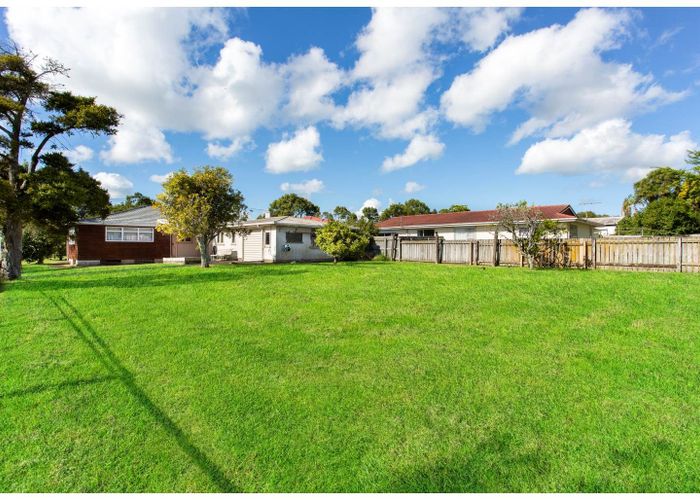  at 20 Koromiko Street, New Lynn, Auckland