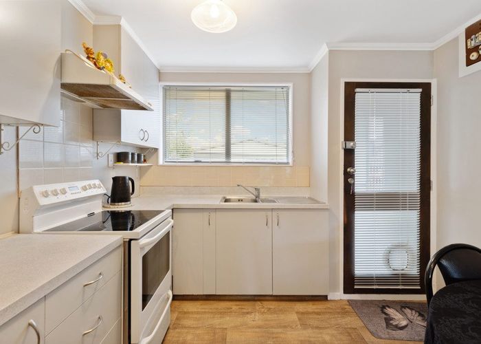  at 2/113A Oakhampton Street, Hornby, Christchurch City, Canterbury