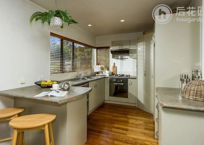  at 1/112 Seaview Road, Glenfield, North Shore City, Auckland