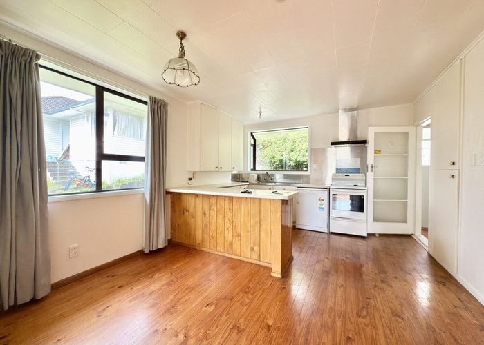  at 9 Ennis Avenue, Pakuranga Heights, Manukau City, Auckland