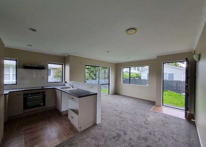  at 100B Cobham Crescent, Kelston, Waitakere City, Auckland