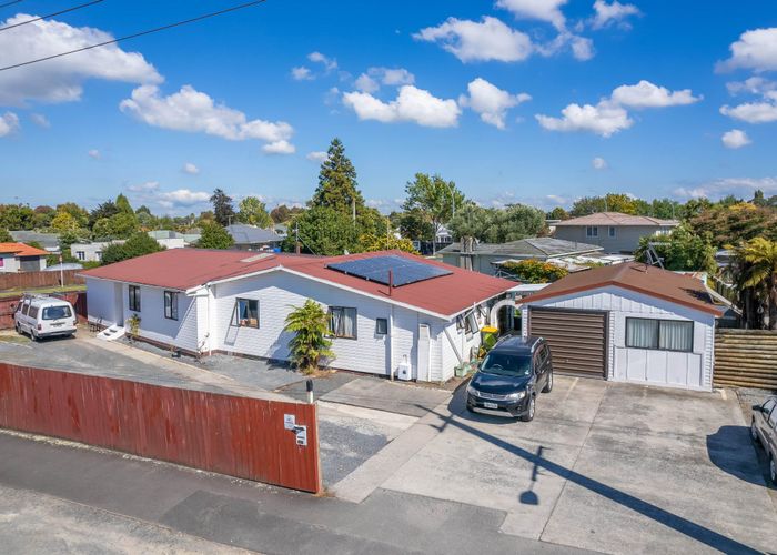  at 281 Dey Street, Hamilton East, Hamilton