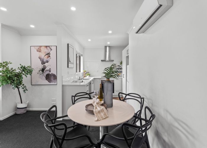  at 4/8 Keitha Place, Glenview, Hamilton, Waikato