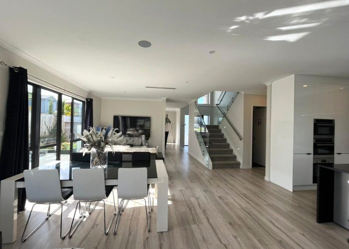  at 64 Mettam Drive, Swanson, Waitakere City, Auckland