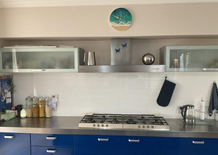  at 16 Keating Rise, Northcross, North Shore City, Auckland