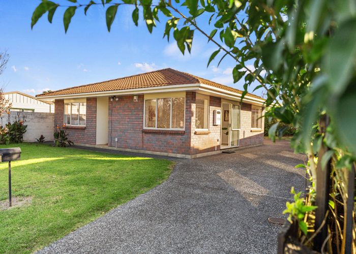  at 5 York Road, Papatoetoe, Auckland