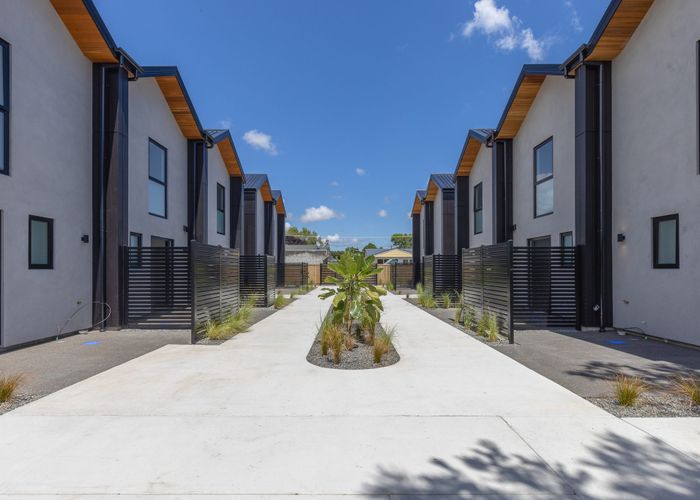  at 624A Queen Street East (units A, B, C, I & J), Levin, Horowhenua, Manawatu / Whanganui
