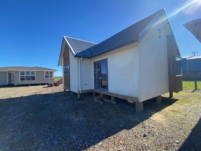  at Ngatea, Hauraki, Waikato