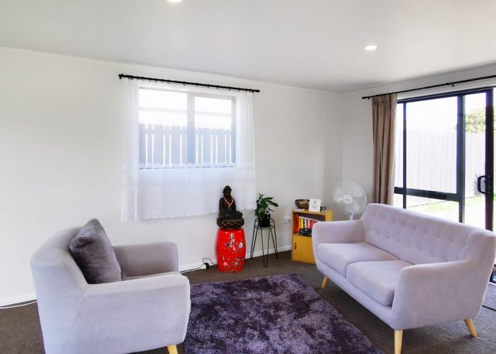  at 15 Heathridge Place, Burswood, Auckland