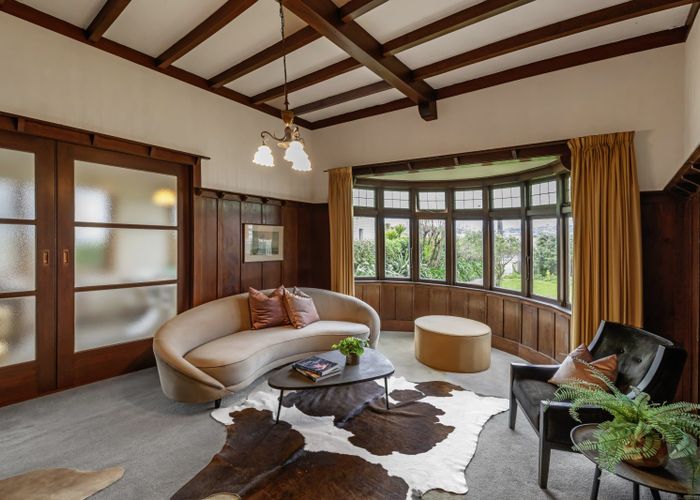  at 224 Queens Drive, Lyall Bay, Wellington