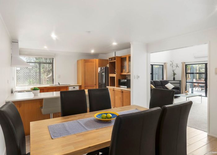  at 2/184 Norman Lesser Drive, Saint Johns, Auckland City, Auckland