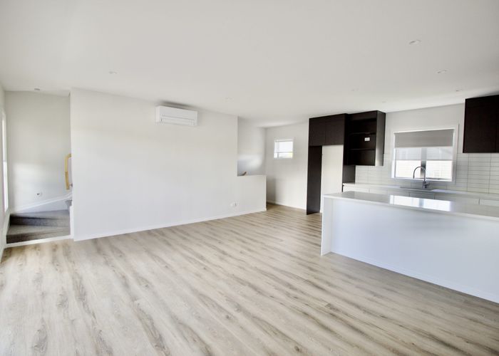  at 2/94 Target Road, Totara Vale, North Shore City, Auckland