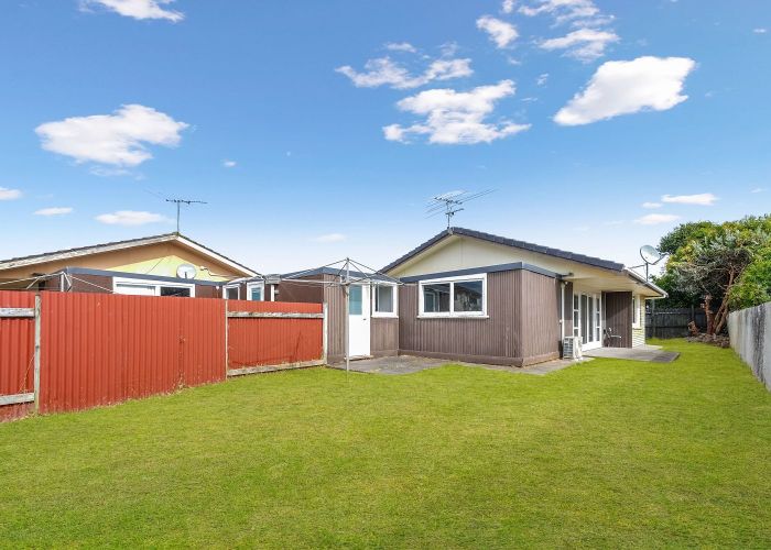 at 1/5 Carolyn Street, Papatoetoe, Auckland