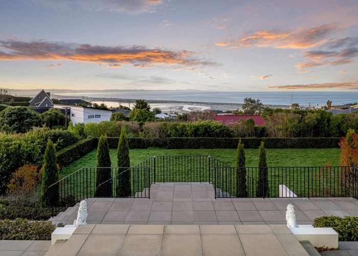  at 70 Belleview Terrace, Mount Pleasant, Christchurch City, Canterbury