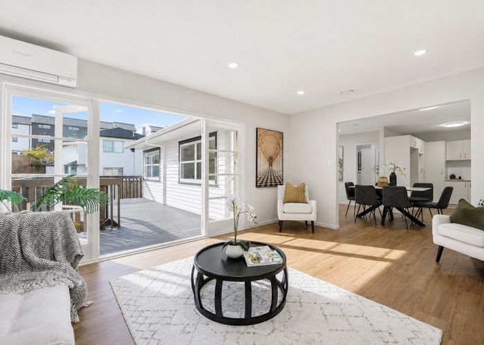  at 9 Oteha Valley Road, Northcross, North Shore City, Auckland