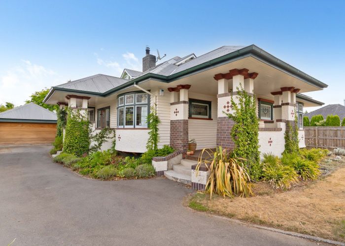  at 121 Essex Street, Masterton