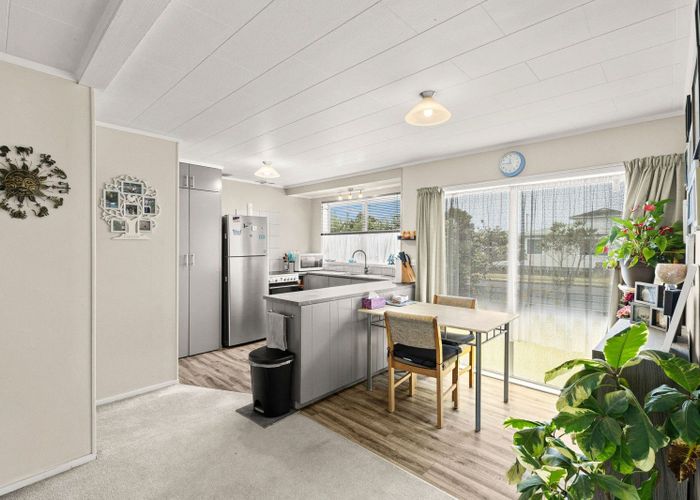  at 24 Hood Street, Castlecliff, Whanganui, Manawatu / Whanganui