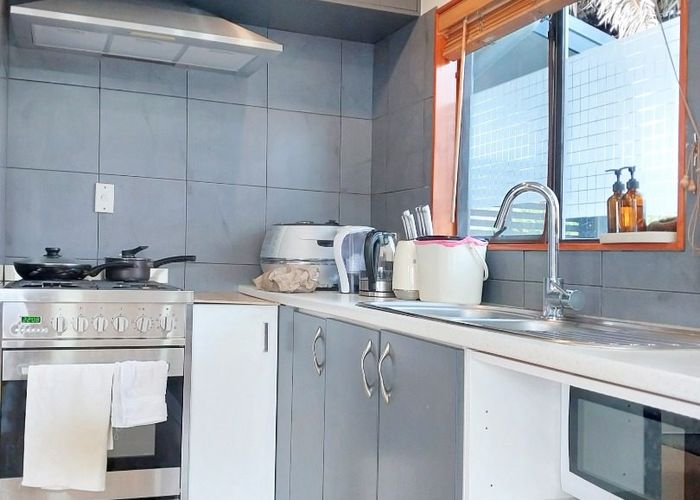  at 2/9 Applewood Drive, Henderson, Auckland