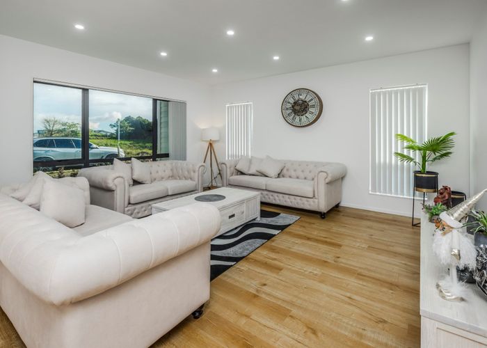  at 39 Nightingale Road, Flat Bush, Auckland