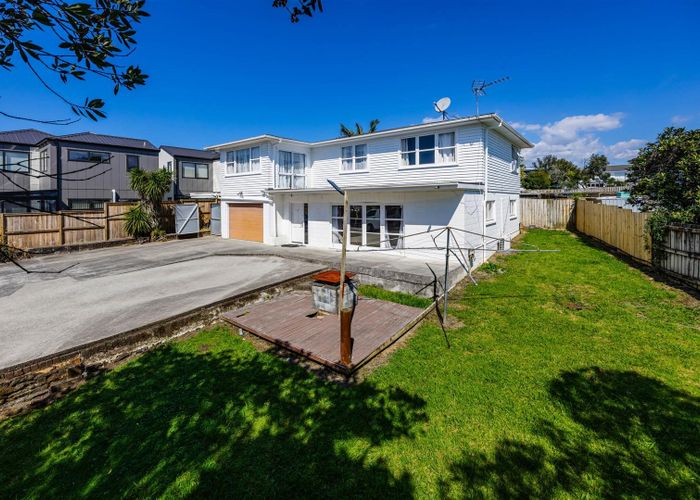  at 9 Malvina Place, Bucklands Beach, Manukau City, Auckland