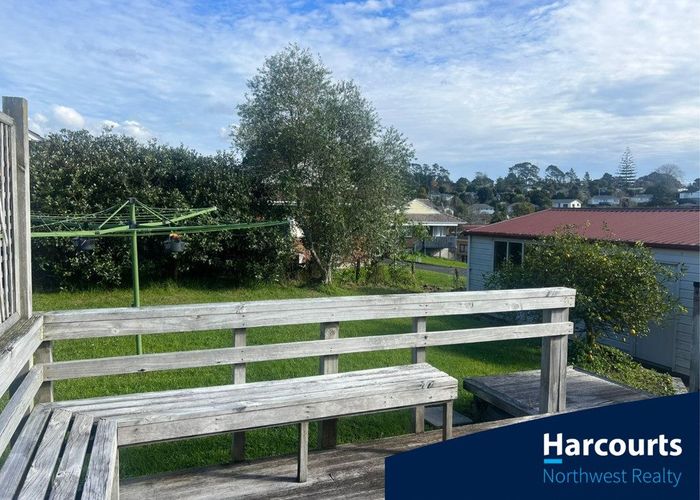  at 12 Posa Ave, Henderson, Waitakere City, Auckland
