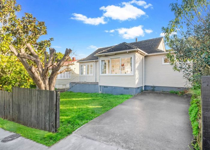  at 1 Edmonton Avenue, Onehunga, Auckland