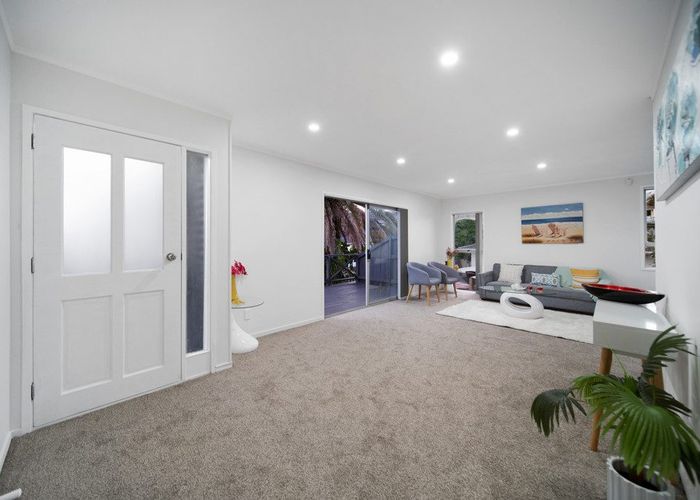 at 7 Slim Place, Clendon Park, Auckland