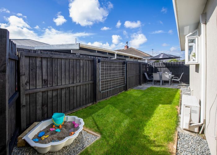  at 2/31 Barrie Street, Addington, Christchurch City, Canterbury