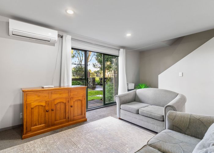  at 44/42 Holly Street, Avondale, Auckland