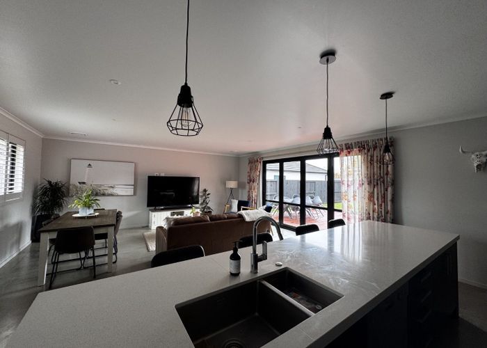  at 20 The Meadows, Flagstaff, Hamilton, Waikato